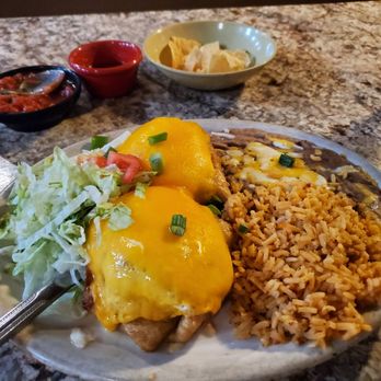 Valle Luna - Fundido. Even the lunch can be split into two portions. Delicious! - Mexican Near Me - Phoenix, Arizona