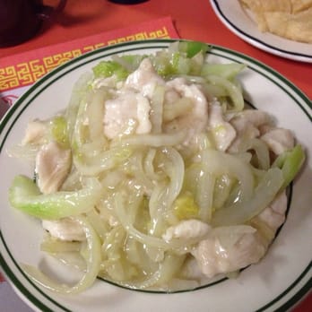 Panda Buffet - Chicken Chow Mein...Hold back the crispy noodles. - Chinese Near Me - Chariton, Iowa Panda Buffet - Chicken Chow Mein...Hold back the crispy noodles. - Chinese Near Me - Chariton, Iowa