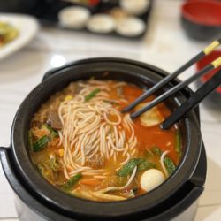 Ten Seconds Yunnan Rice Noodle - Beef flank spicy rice noodles