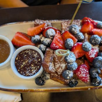 Twisted Fork Brunch Company - French Toast Fondue - Breakfast & Brunch Near Me - Bellmore, New York