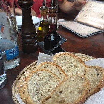 Grotto Cavicc - Delicious oil to pair with bread - Hotels & Travel Near Me - Montagnola, TI