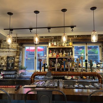 Sapristi - a bar with a television in the background - Italian Near Me - Quebec City, Quebec
