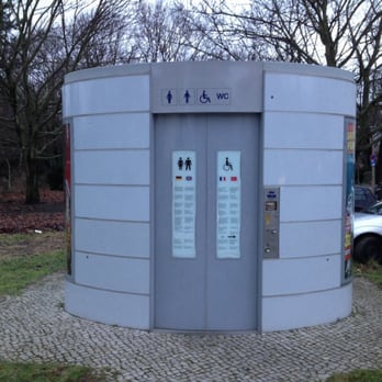 Stadtpark Lichtenberg - Toilette - Lichtenberger Stadtpark - Eingang Möllendorffstrasse - Parks Near Me - Berlin, BE