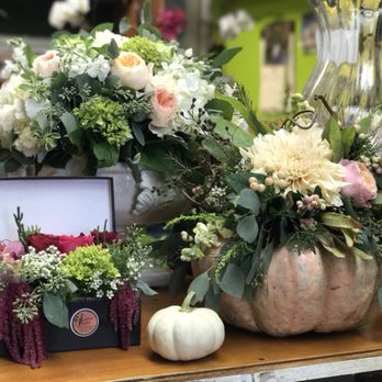 Fairfield Florist - Fall arrangements - Florists Near Me - Fairfield, Connecticut Fairfield Florist - Fall arrangements - Florists Near Me - Fairfield, Connecticut