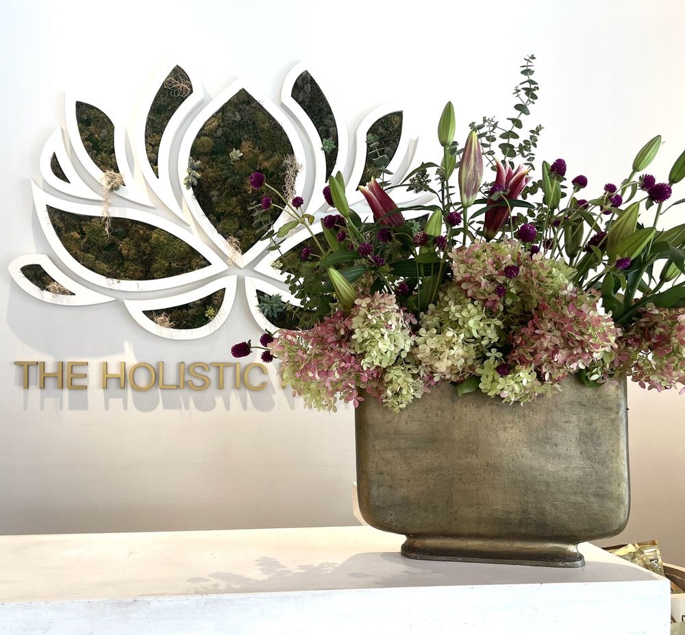 The Holistic Home Company Logo