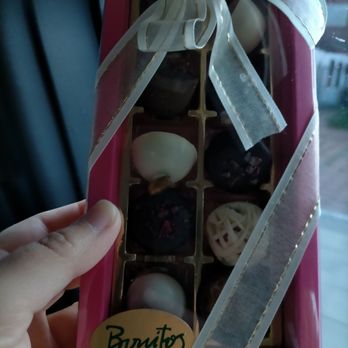 Bonitos Bombonaria - Gift box - Desserts Near Me - Porto, 13 Bonitos Bombonaria - Gift box - Desserts Near Me - Porto, 13