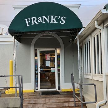Frank's at Brambleton - The entrance door to the Italian Restaurant. - Pizza Near Me - Roanoke, Virginia