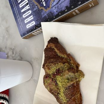L'Appartement 4F - Pistachio rose croissant - Bakeries Near Me - Brooklyn, New York L'Appartement 4F - Pistachio rose croissant - Bakeries Near Me - Brooklyn, New York