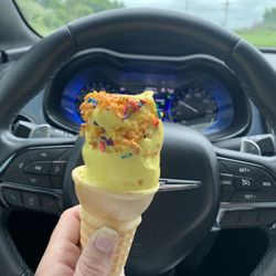Dairy Dream - Lemon ice cream cone