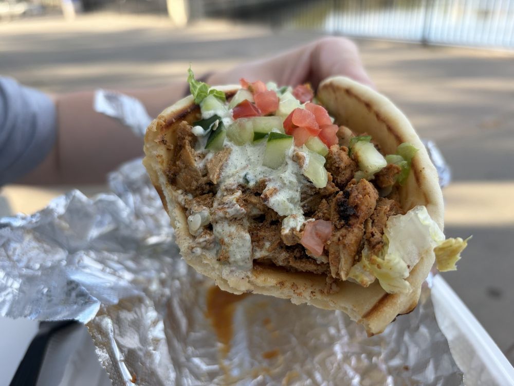 Q’s Halal Mediterranean Logo