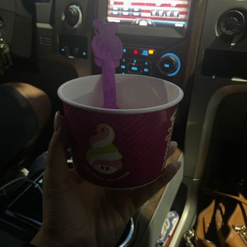 Menchie's Frozen Yogurt - Sugar Free Strawberry - Desserts Near Me - Algonquin, Illinois Menchie's Frozen Yogurt - Sugar Free Strawberry - Desserts Near Me - Algonquin, Illinois