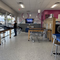 LaundroLab - Spacious area to fold. This is just the front area.