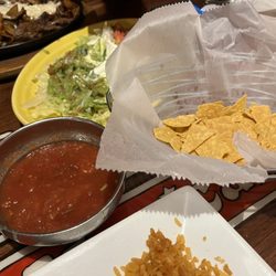 El Mariachi - Chips & Salsa