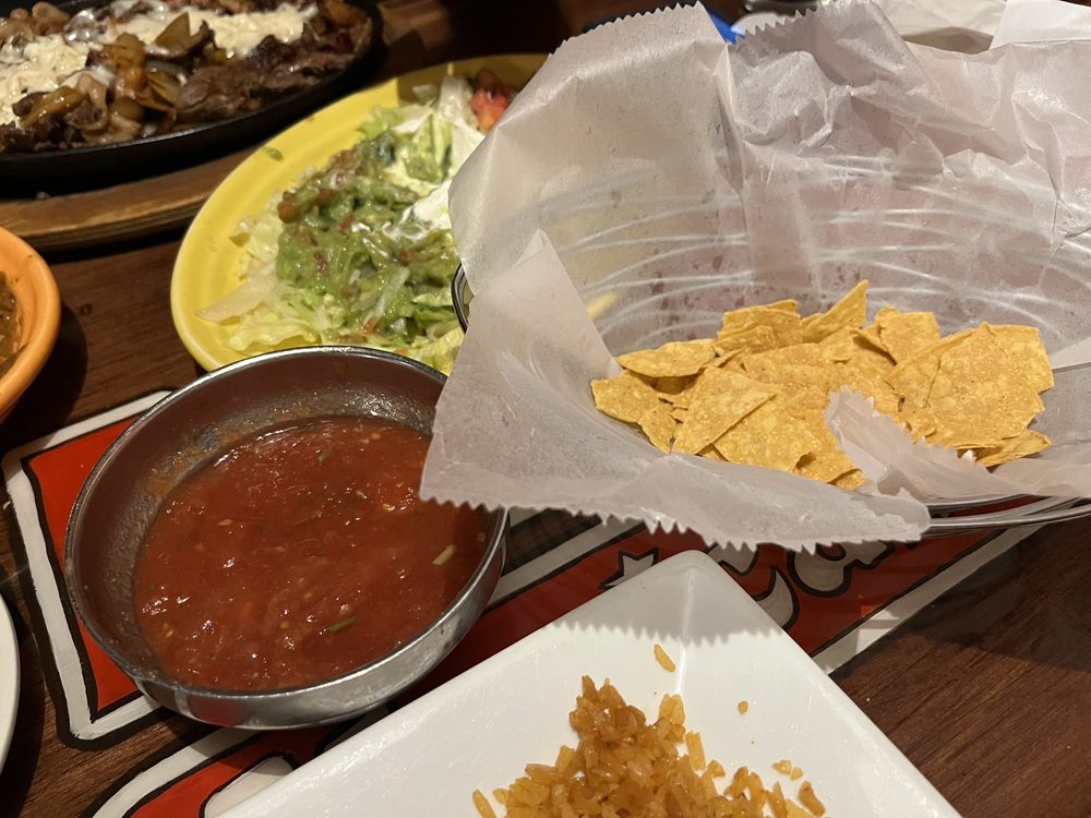El Mariachi Logo