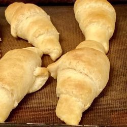 Pillsbury - Crescent Rolls make Thanksgiving dinner. 04/29/25