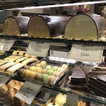 Leopoldo - Bakeries Near Me - Naples, NA