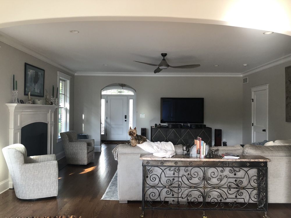 SOMETHINGS UNIQUE 3834 Pike, Wilmington, Delaware Furniture