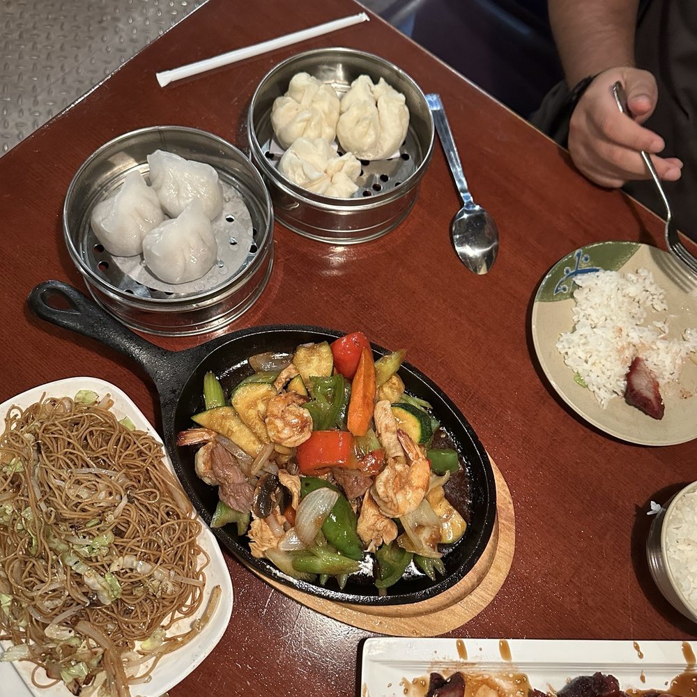 Soy Sauce Noodle, BBQ Pork, Chui Chow Fun Gor (3 pcs), Steamed BBQ Pork Bun (3 pcs), Mixed Combo Teppenyaki Soy Sauce Noodle, BBQ Pork, Chui Chow Fun Gor (3 pcs), Steamed BBQ Pork Bun (3 pcs), Mixed Combo Teppenyaki