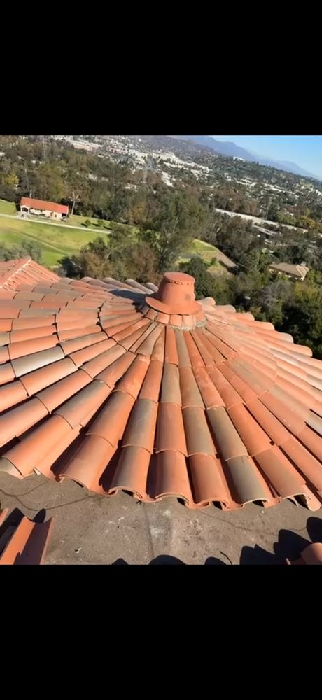 Slide of Husky Roofing