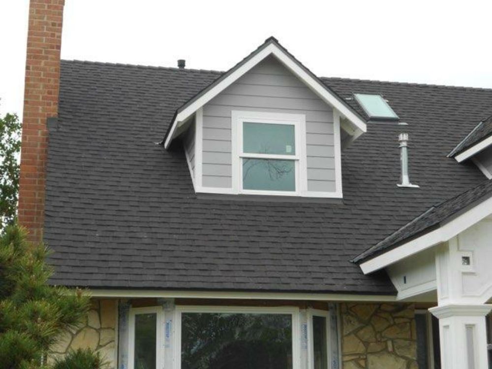 Slide of A&M Roofing