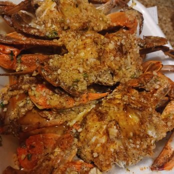 Off the Hook Seafood & Grill - Sauteed Crabs and Shrimp and Chicken Alfredo!! - Seafood Near Me - Lansdowne, Pennsylvania