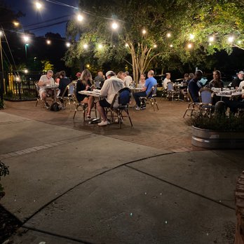Scratch Kitchen & Taproom - Outdoor seating - Bars Near Me - Apex, North Carolina