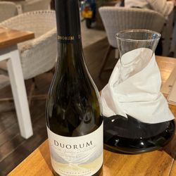 Pizzeria Da Praia - Delicious wine from Duoro Valley