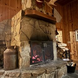 Moose Creek Ranch - Cozy fireplace in the Lodge