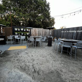 Twin Oaks Roadhouse - Outside eating - Bars Near Me - Penngrove, California