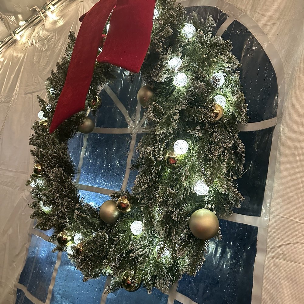 Lala’s Little Nugget - Nice decorations outside. - Dive Bars Near Me - Austin, Texas Lala’s Little Nugget - Nice decorations outside. - Dive Bars Near Me - Austin, Texas