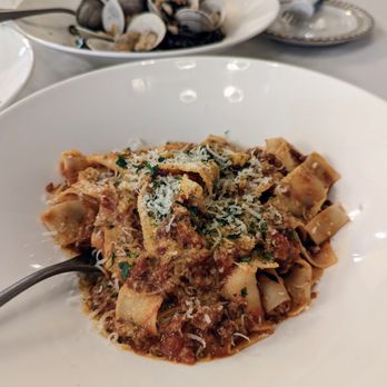 Lucca Osteria & Bar - Italian Near Me - Oak Brook, Illinois