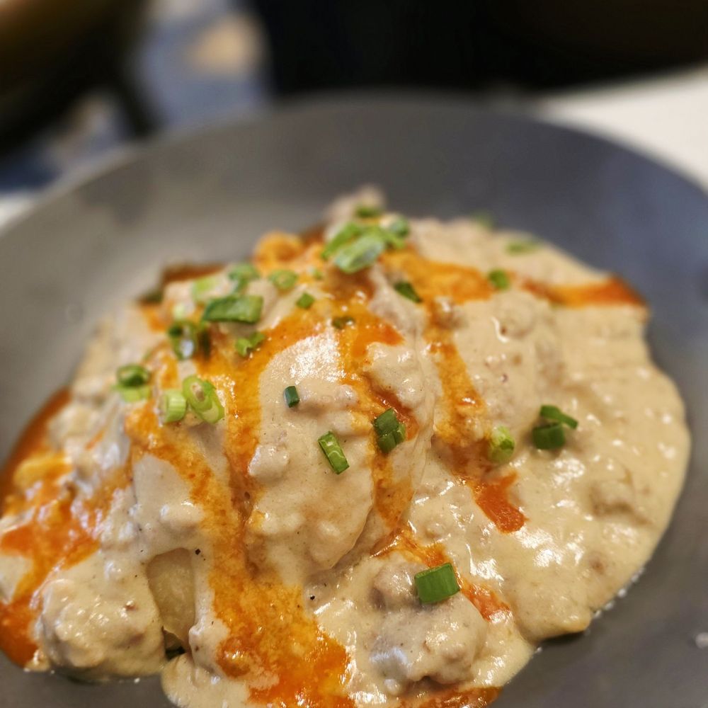 Gray & Dudley - Biscuit & gravy - New American Near Me - Nashville, Tennessee
