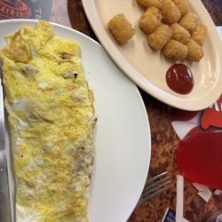 The J Way Cafe - 2 egg ham and cheese omelette and tator tots! So good!