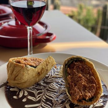 El Mayor - Platillo de la casa, chiles rellenos de chicharron prensado - Mexican Near Me - Ciudad de México, DIF El Mayor - Platillo de la casa, chiles rellenos de chicharron prensado - Mexican Near Me - Ciudad de México, DIF