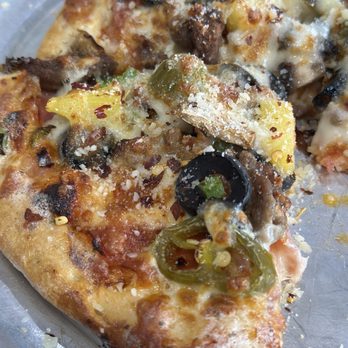 Lost Pizza - The Kubo Kujo (SMALL)! With Pineapple and Jalapeños ! - Pizza Near Me - Ocean Springs, Mississippi
