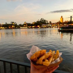 Yorkshire County Fish Shop - Fish and Chips by the water