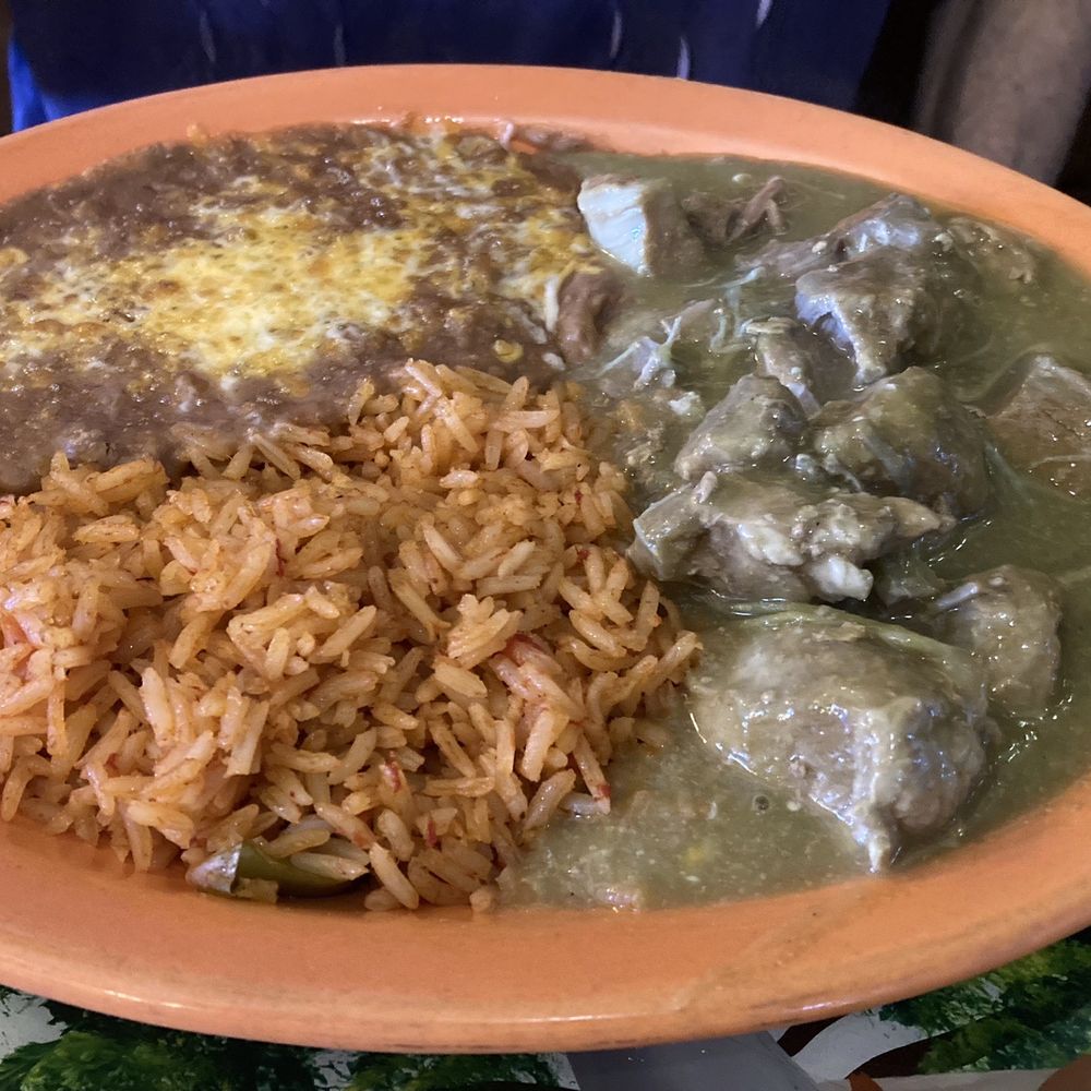 Casa Perez - Green chili pork lunch plate - Mexican Near Me - Dewey, Arizona