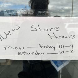 Quilters Workshop - Says store should be open, but it's closed?