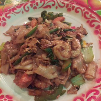 Kai Yang - Pad Kee-Mow -yummy - Thai Near Me - Montclair, New Jersey Kai Yang - Pad Kee-Mow -yummy - Thai Near Me - Montclair, New Jersey