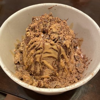 Vampire Penguin - Lexington - Peanut Butter Cup - Desserts Near Me - Lexington, South Carolina Vampire Penguin - Lexington - Peanut Butter Cup - Desserts Near Me - Lexington, South Carolina