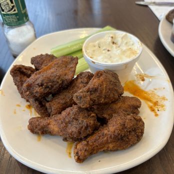 Outback Steakhouse - Chicken wings - Steakhouses Near Me - Romulus, Michigan