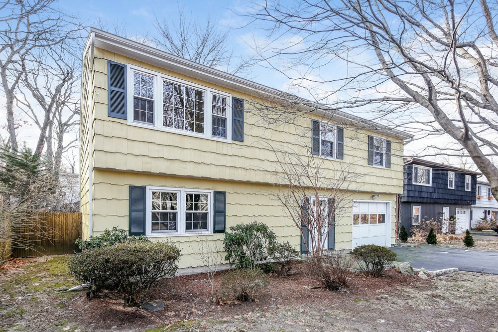 CARLINE MARTIN BERKSHIRE HATHAWAY REAL ESTATE Updated May 2024 14