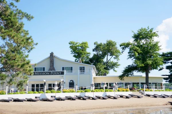 Madden's On Gull Lake by null