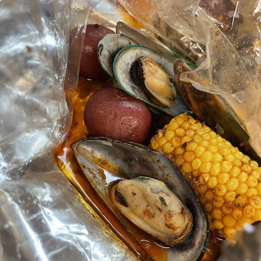 Juicy King Crab Express - Green Mussels - Seafood Near Me - Brooklyn, New York