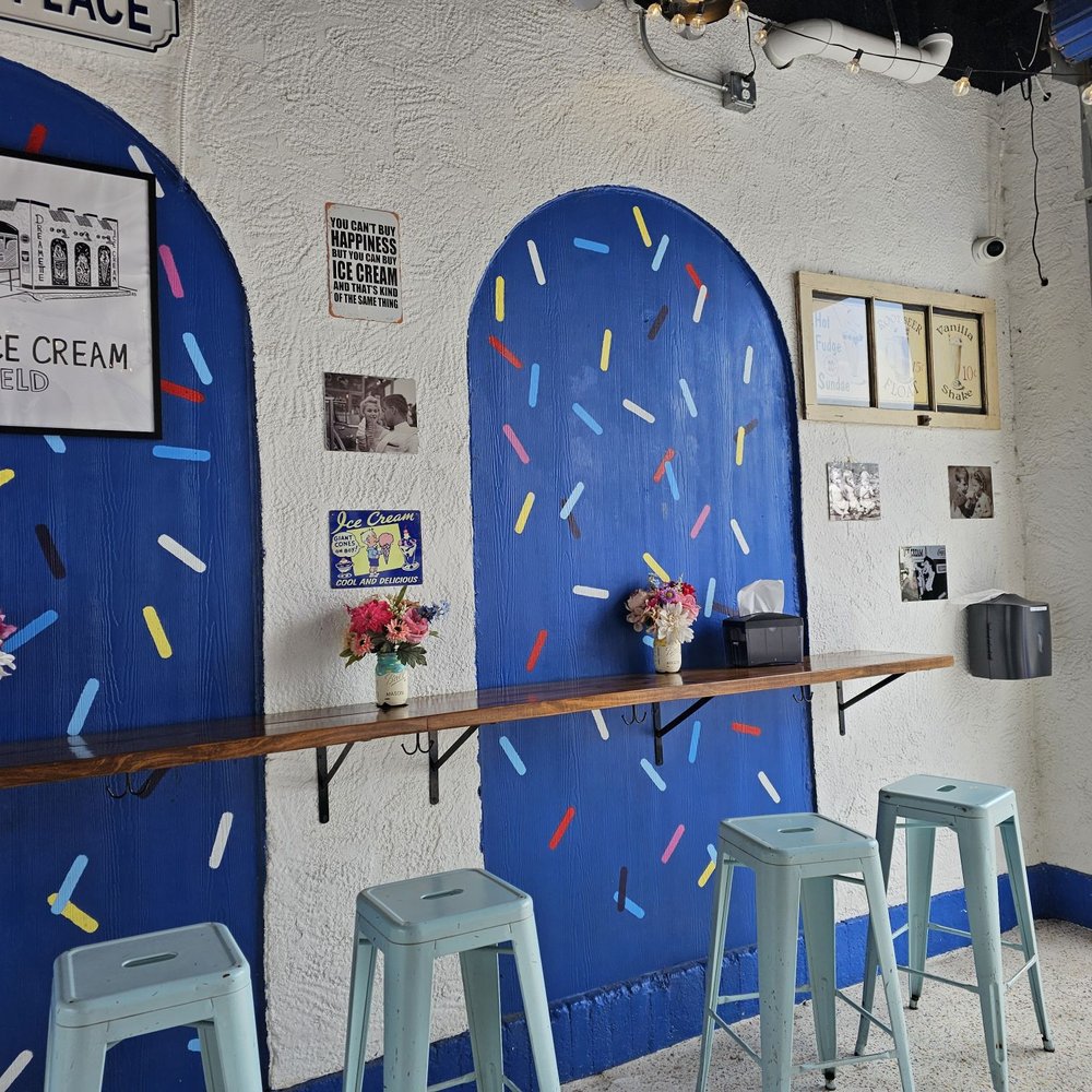 Dreamette Ice Cream Springfield - More seating and decor - Ice Cream & Frozen Yogurt Near Me - Jacksonville, Florida Dreamette Ice Cream Springfield - More seating and decor - Ice Cream & Frozen Yogurt Near Me - Jacksonville, Florida