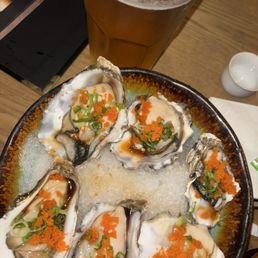Raw oysters Raw oysters