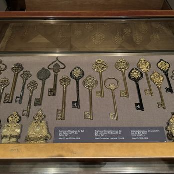 Schatzkammer - Antique keys - Museums Near Me - Vienna, 9