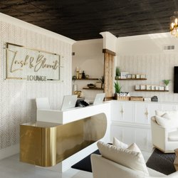 Lash & Blowout Lounge
