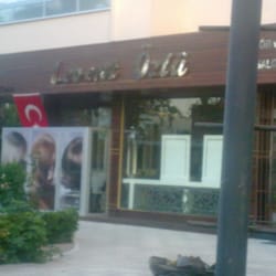 Levent Özlü Kuaför ve Güzellik Salonu