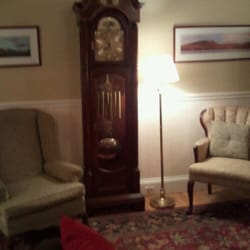Sudbury Inn - Waiting room